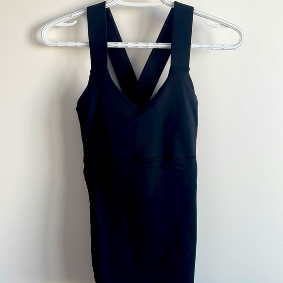Barely worn Lululemon cross back work out top - Picture 2 of 4